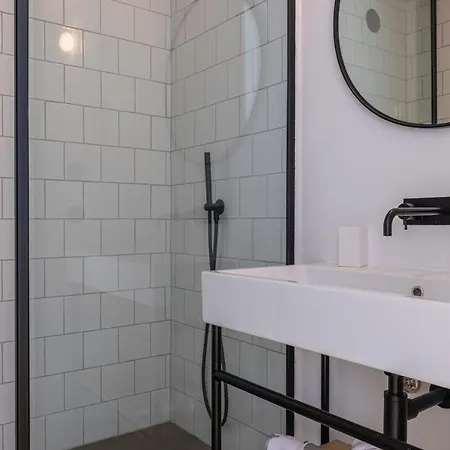 Spacious 3Bdr Apartment With Balcony By Lovelystay 아파트