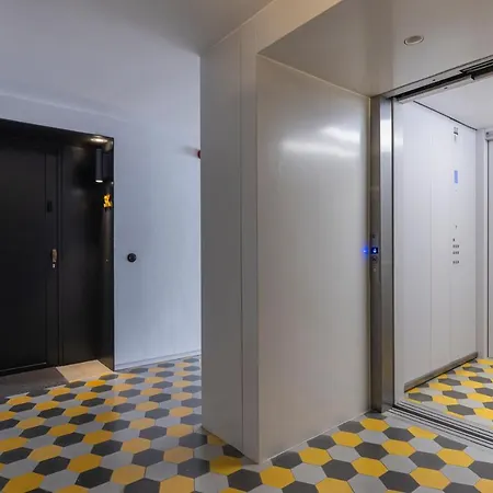 Glamorous 3bdr In Center By Lovelystay Apartment Lisbon