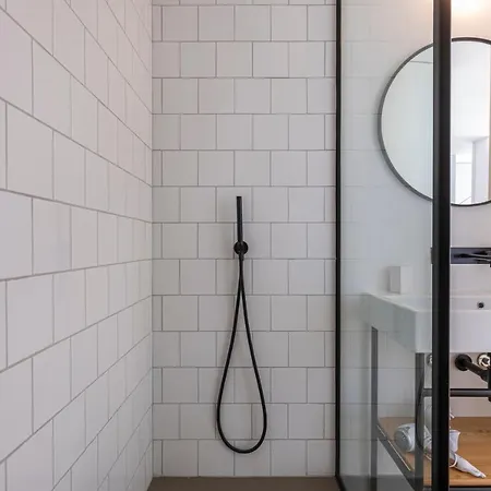 דירה Spacious 3Bdr Apartment With Balcony By Lovelystay *